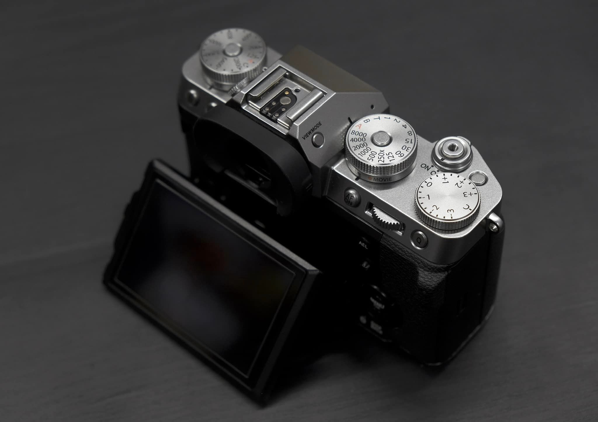Lợi ích của việc mua máy ảnh Fujifilm X-T5 cũ