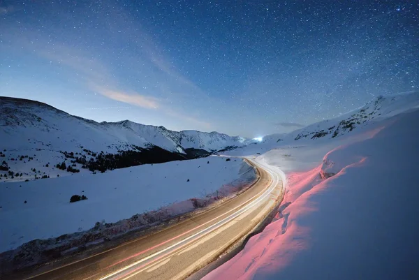 Ống kính này được thiết kế với 12 thấu kính chia thành 9 nhóm