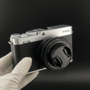 Máy ảnh Fujifilm X-E4 Cũ (2nd/Silver) + Lens XF 27mm F2.8 WR #4846