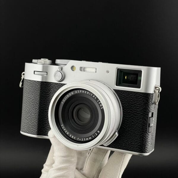 Chất lượng ống kính fujifilm x100vi cũ, đã qua sử dụng