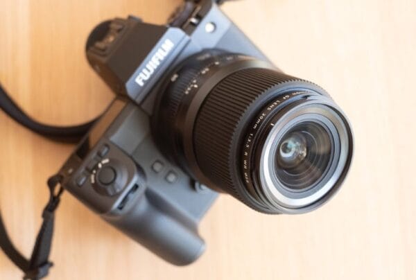 Fujifilm GF 30mm f/3.5 R WR mang lại góc nhìn rộng