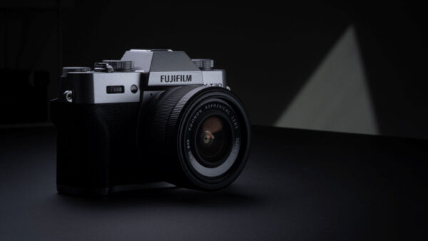 Fujifilm X-T30 III trang bị nhiều chức năng tự động để đơn giản hóa quy trình chụp ảnh