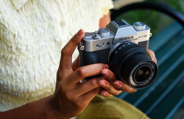 Fujifilm X-T30 III tận dụng hệ sinh thái ống kính và phụ kiện X-mount rộng lớn của FUJIFILM
